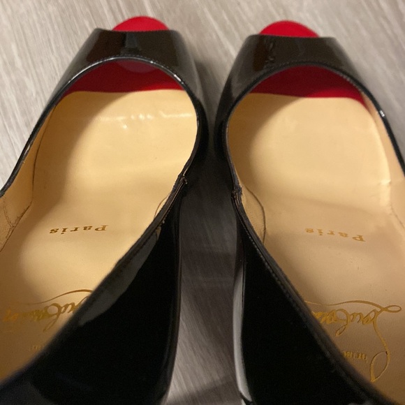 Louboutin Black Patent Very Prive Pumps Heels - 38 - Picture 12 of 12
